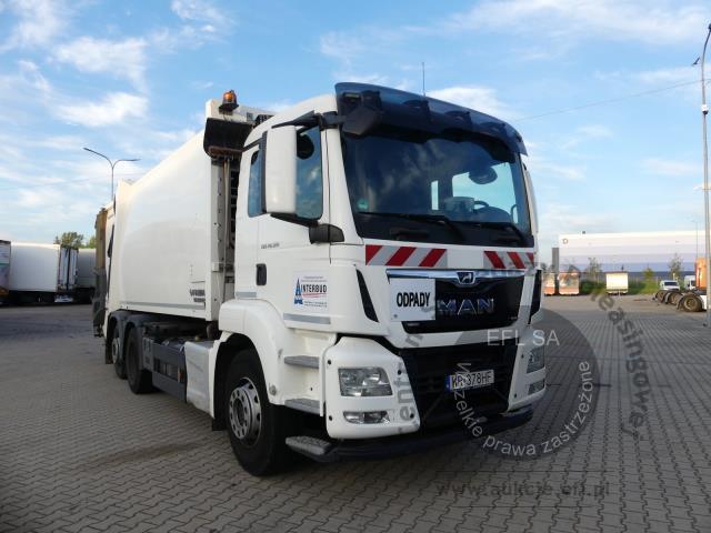 3 - MAN TGS 28.320 6X2-4 BL 2018r.