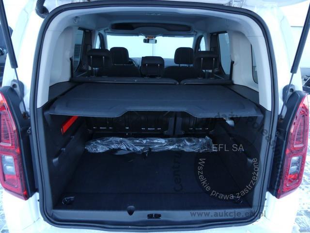 11 - Toyota Proace City Verso 1.5 D-4D 2023r. DW1WA56 Magnice