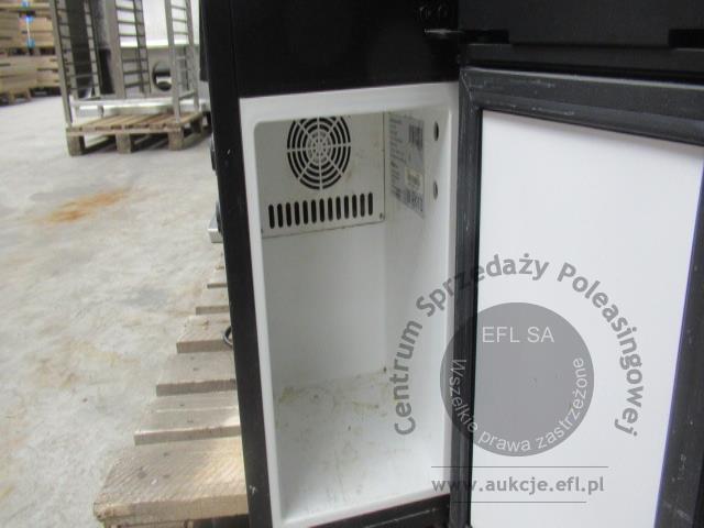 7 - Ekspres do kawy Bartscher z pojemnikiem na mleko 2021r.