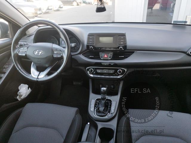 13 - Hyundai i30 1.6 D Classic + DCT 2021r. WW657ST Magnice