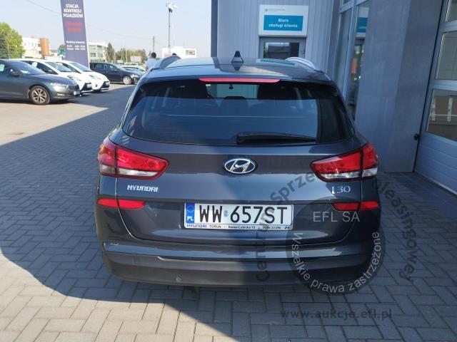 6 - Hyundai i30 1.6 D Classic + DCT 2021r. WW657ST Magnice