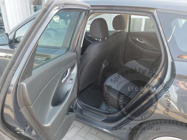 9 - Hyundai i30 1.6 D Classic + DCT 2021r. WW657ST Magnice
