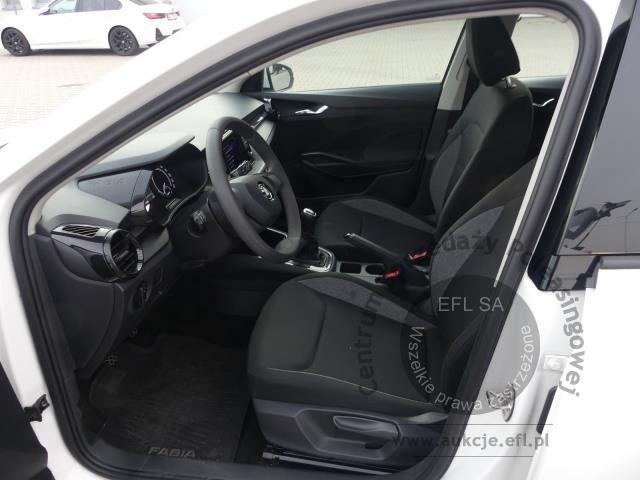7 - Skoda Fabia 1.0 Active Hatchback 2022r. DW2TU17 UWAGA!! Pojazd znajduje się w firmie AUTO MOTO CENTRUM sp. z o.o. ul. Ostrowska 328 (przy Trasie Katowickiej) 61-312