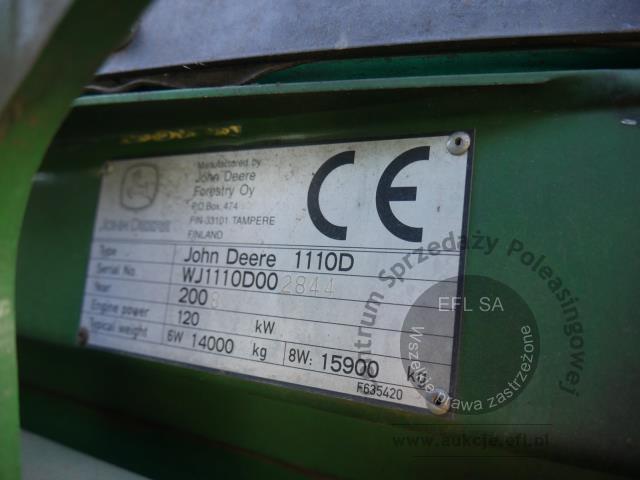 14 - Maszyna leśna forwarder John Deere 1110D  2008r.