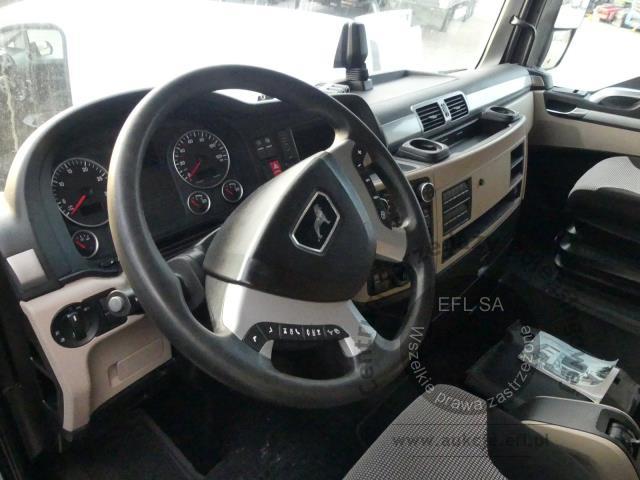 4 - MAN TGX 26.420 6X2-2 LL 2018r.