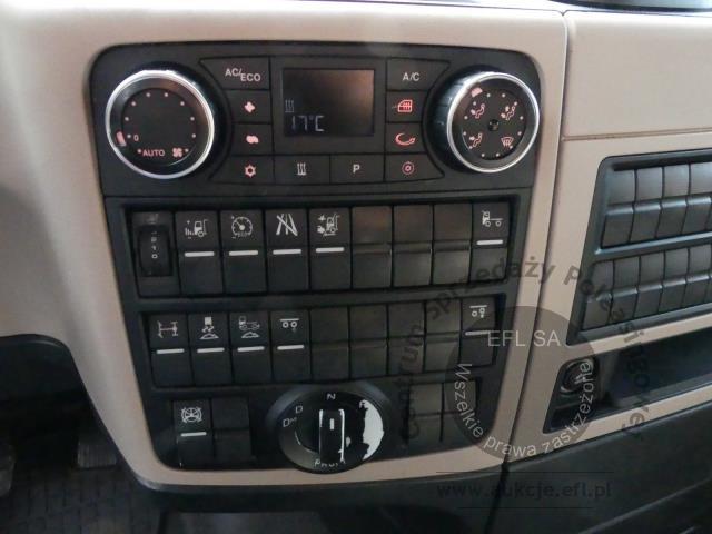 9 - MAN TGX 26.420 6X2-2 LL 2018r.