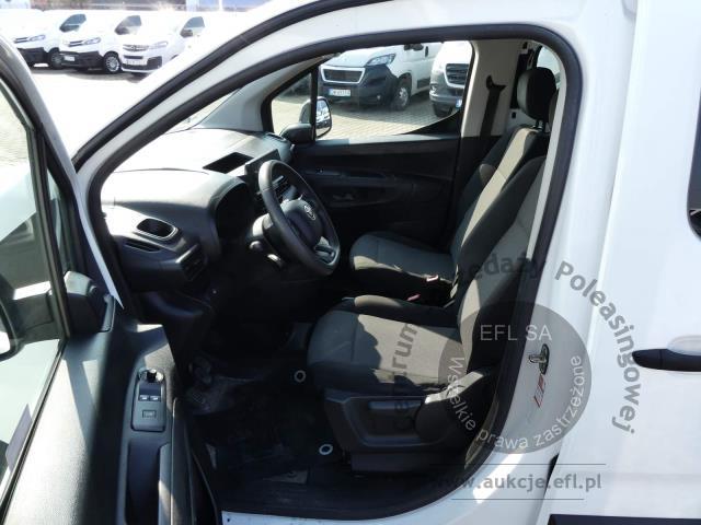 6 - TOYOTA PROACE CITY 1.5 D-4D 130KM 2020r.