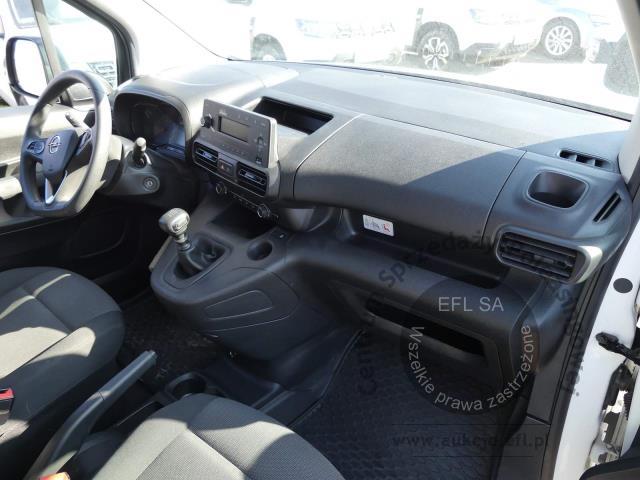 6 - Opel Combo Cargo XL 1.5 CDTI 2,4t 2020r. PO9SM30 UWAGA!! Pojazd znajduje się w firmie AUTO MOTO CENTRUM sp. z o.o. ul. Ostrowska 328 (przy Trasie Katowickiej) 61-312 Poznań