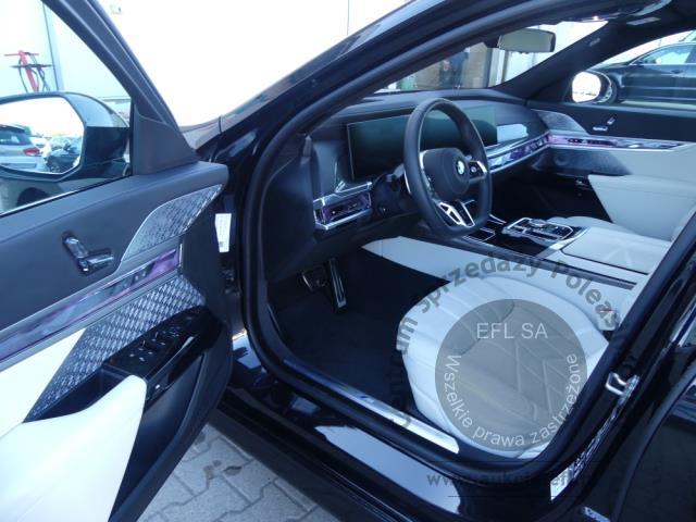 8 - BMW 740D XDRIVE 2025r.