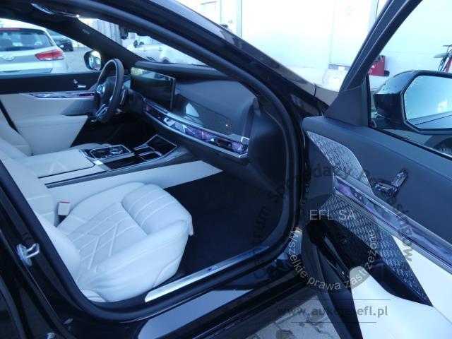 9 - BMW 740D XDRIVE 2025r.