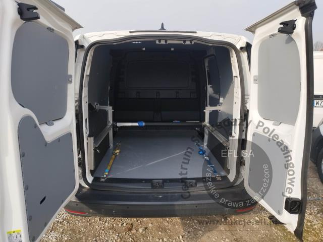 8 - Volkswagen Caddy Cargo 2.0 TDI 2022r. WZ564FU  UWAGA!! Pojazd znajduje się w lokalizacji: Janki, Al. Krakowska 52, 05-090 Janki