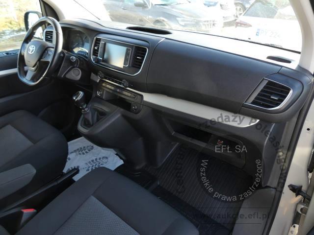 6 - Toyota Proace Verso 2.0 D4-D Long 2022r. PO3XG94 Pojazd znajduje się w firmie AUTO MOTO CENTRUM sp. z o.o. ul. Ostrowska 328 (przy Trasie Katowickiej) 61-312 Poznań