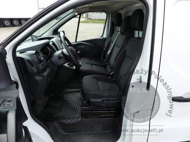 7 - RENAULT TRAFIC 2.0 DCI 120KM FURGON 2021r.