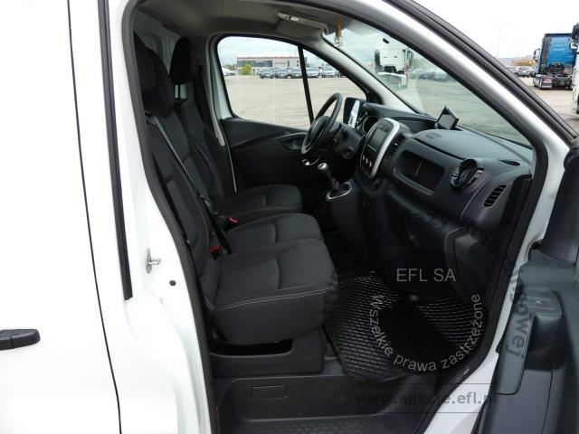 8 - RENAULT TRAFIC 2.0 DCI 120KM FURGON 2021r.