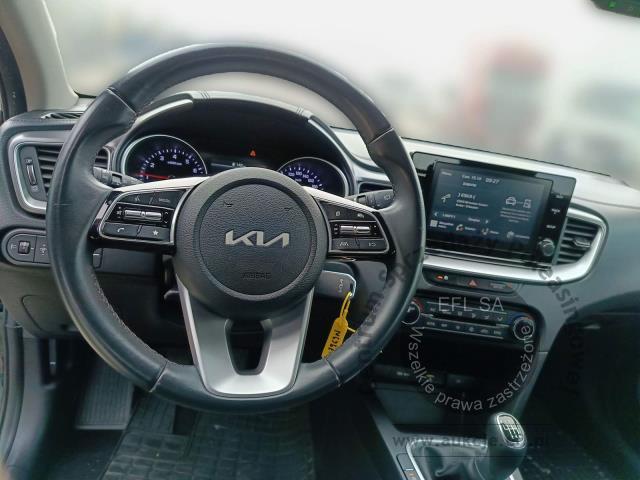 11 - EFL FINANCE KIA CEED 1.0 120KM HATCHBACK 2022r.