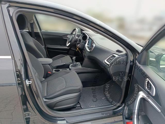 17 - EFL FINANCE KIA CEED 1.0 120KM HATCHBACK 2022r.