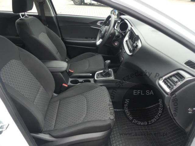 9 - Kia Ceed 1.0 T-GDI S Kombi 2022r. DW9SW37 Magnice