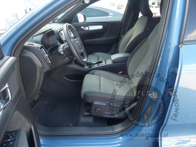 8 - VOLVO XC40 B3 Core Automat Kombi 2023r. DW4VX21 Pojazd znajduje się w firmie MDM AUTO sp. z o.o. ul. Morska 78A, 81-225 Gdynia