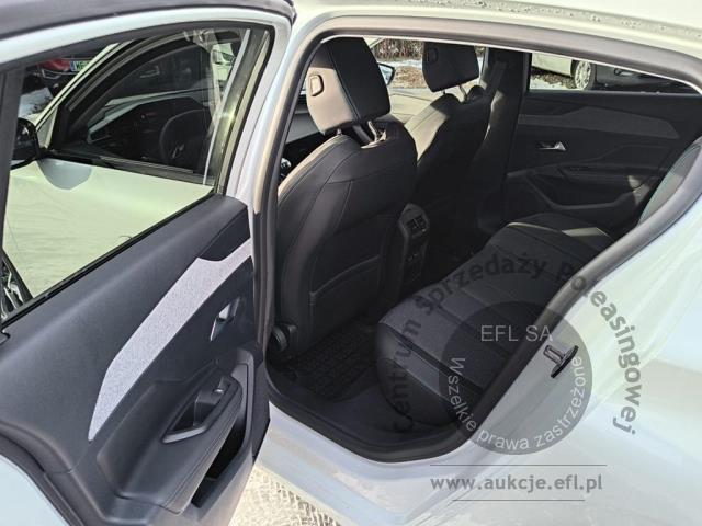 7 - Peugeot  308 1.2 PureTech allure 2022r. DW4TL39 Pojazd znajduje się w firmie ARCTOS GROUP sp. z o.o. Al. Krakowska 7, 02-183 Warszawa