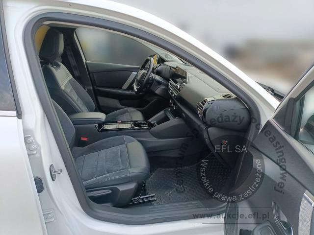 18 - CITROEN C4 X 1.2 PT 130 EAT8 SHINE 2023r.