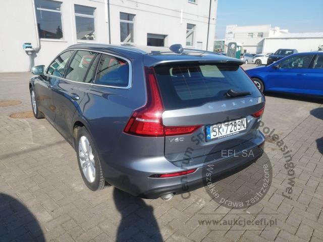 4 - Volvo V60 D4 SCR AWD Momentum aut 2020r. SK728SN UWAGA!! Pojazd znajduje się w lokalizacji: Janki, Al. Krakowska 52, 05-090 Janki