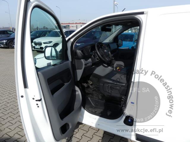 8 - Toyota Proace 2.0 D-4D Long 3,1t 2022r. DW8TM79 Magnice