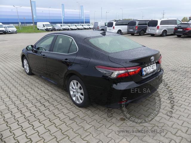 13 - TOYOTA CAMRY 2.5 VVT-I+H E-CVT 2021r.
