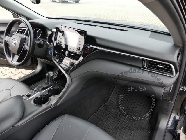 5 - TOYOTA CAMRY 2.5 VVT-I+H E-CVT 2021r.