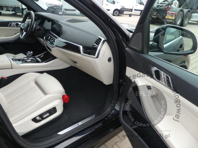 8 - BMW X5 XDRIVE 30D 265KM 2019r.