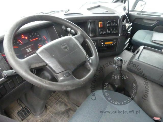 6 - VOLVO FM 370 6X2 2011r.