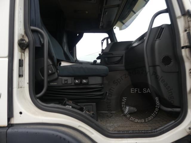 7 - VOLVO FM 370 6X2 2011r.