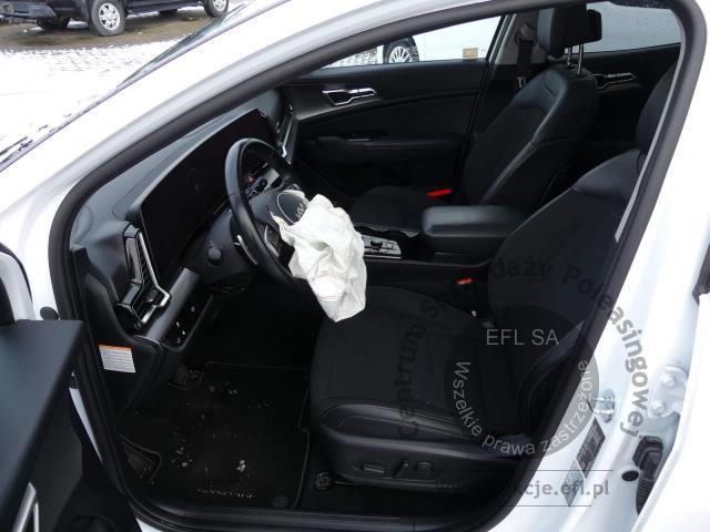 8 - KIA SPORTAGE 1.6 T-GDI PHEV AWD 2023r.