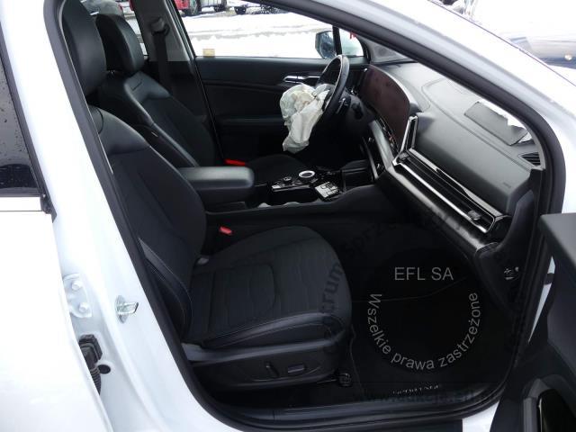 9 - KIA SPORTAGE 1.6 T-GDI PHEV AWD 2023r.