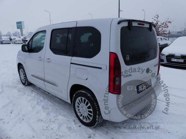 4 - Toyota Proace City Verso 1.5 D-4D 2023r. DW2WA24 Magnice