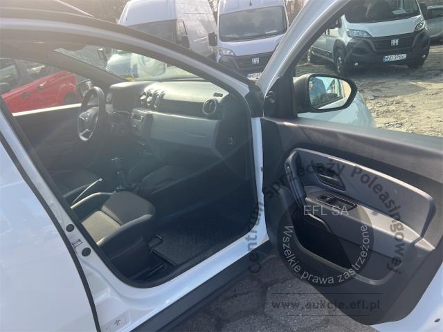 8 - Dacia Duster 1.5 Blue dCi Essential 2021r. DW3LV41 Pojazd znajduje się w lokalizacji: Katowice 40-689, Małachowskiego 16