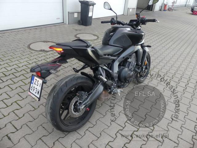 8 - YAMAHA MT-09 ABS 2024r.