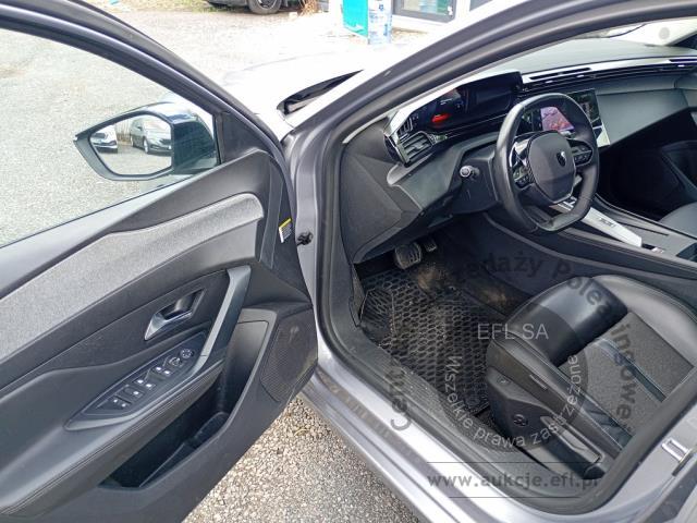 8 - Peugeot 308 1.5 BlueHDi Allure S&amp;S EAT 2022r. WZ954FT Pojazd znajduje się w firmie ARCTOS GROUP sp. z o.o. Al. Krakowska 7, 02-183 Warszawa