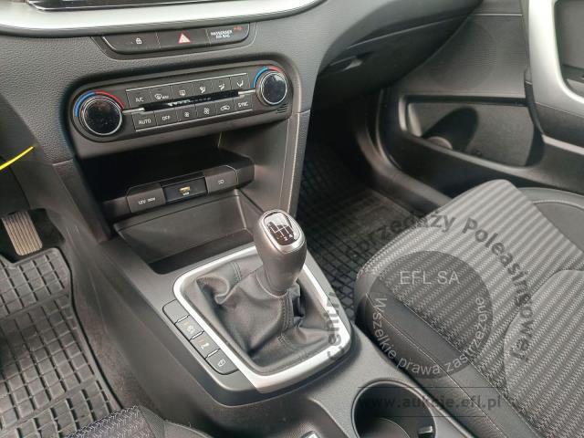 15 - EFL FINANCE KIA CEED 1.0 120KM HATCHBACK 2022r.