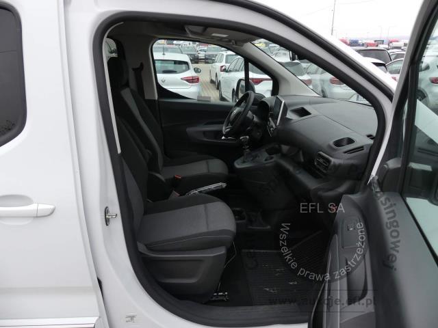 7 - Toyota Proace City Verso Long 1.5D-4D 2023r. DW8WK10 Magnice