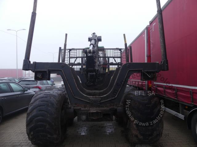 6 - Maszyna leśna Forwarder John Deere 1210E  2014r.