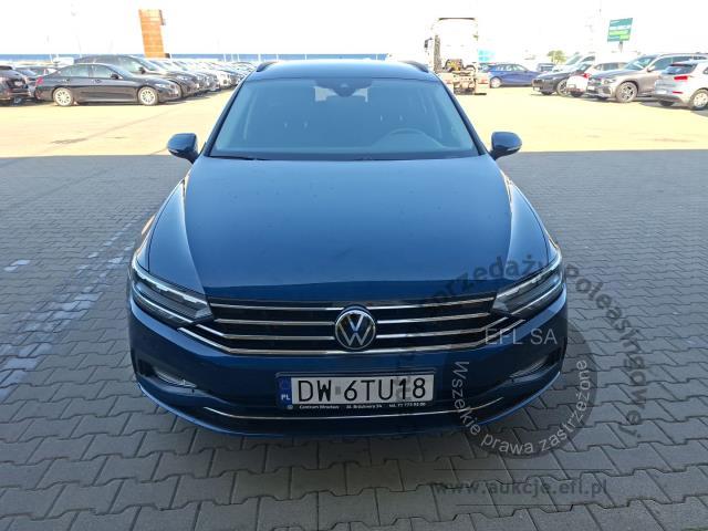 2 - Volkswagen Passat 2.0 TDI EVO Business 2022r. DW6TU18 Pojazd znajduje się w firmie ARCTOS GROUP sp. z o.o. Al. Krakowska 7, 02-183 Warszawa