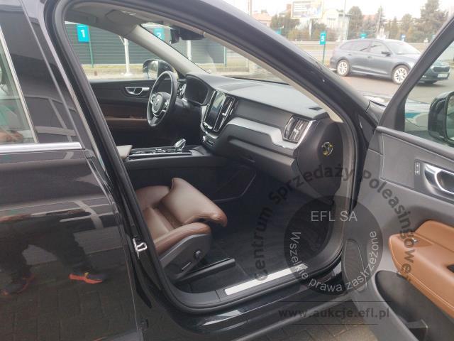 11 - Volvo XC60 B4 AWD Inscription aut 2020r. WX5889C  UWAGA!! Pojazd znajduje się w lokalizacji: Janki, Al. Krakowska 52, 05-090 Janki