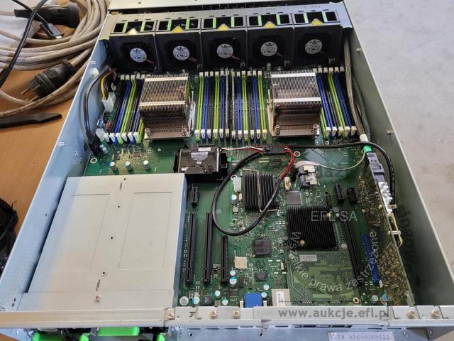4 - Serwer Fujitsu D20