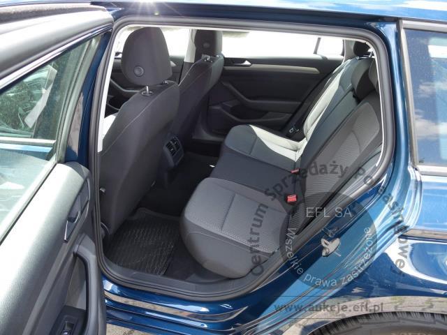 6 - Volkswagen Passat 2.0 TDI EVO Essence 2022r. PO4XG68 AUTO MOTO CENTRUM Sp. z o.o. Poznań 61-312, ul. Ostrowska  328
