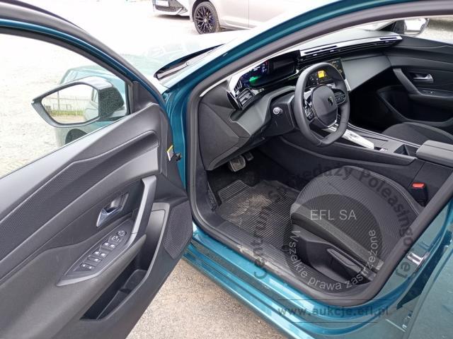 7 - Peugeot 308 1.6 Hybrid Active Pack EAT 2022r. WND9043A Pojazd znajduje się w firmie ARCTOS GROUP sp. z o.o. Al. Krakowska 7, 02-183 Warszawa