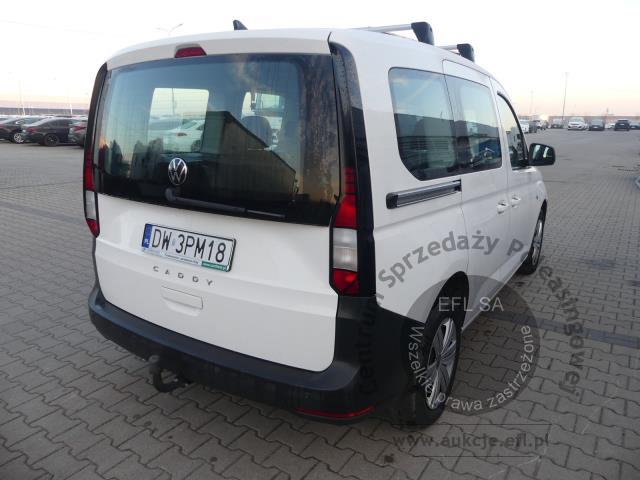 5 - Volkswagen Caddy 2.0 TDI Kombi 2021r. DW3PM18 UWAGA!! Pojazd znajduje się w lokalizacji: Warszawa, Al. Krakowska 7, 02-183 Warszawa