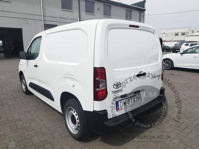 4 - Toyota Proace City 1.5 D-4D Standard  2022r. DW8TX39 UWAGA!! Pojazd znajduje się w lokalizacji: Janki, Al. Krakowska 52, 05-090 Janki