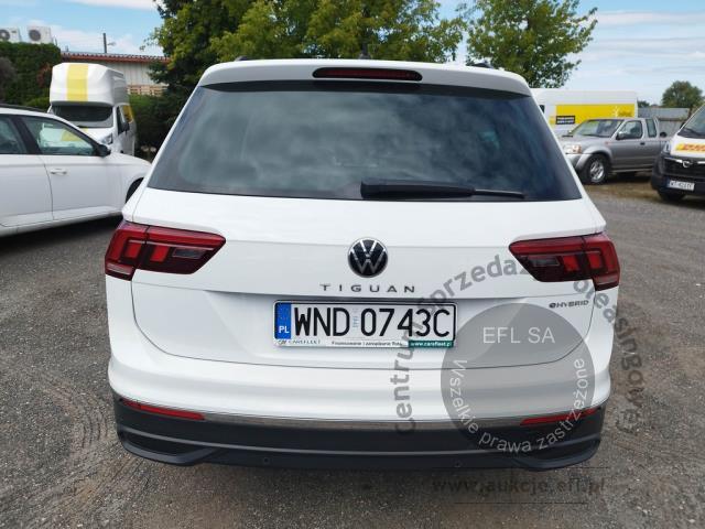 5 - Volkswagen Tiguan 1.4 eHybrid Life DSG 2022r. WND0743C Pojazd znajduje się w firmie ARCTOS GROUP sp. z o.o. Al. Krakowska 7, 02-183 Warszawa