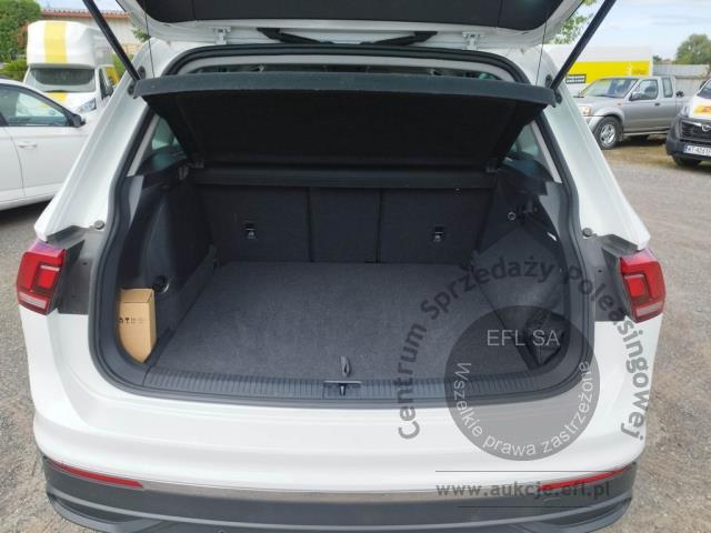 9 - Volkswagen Tiguan 1.4 eHybrid Life DSG 2022r. WND0743C Pojazd znajduje się w firmie ARCTOS GROUP sp. z o.o. Al. Krakowska 7, 02-183 Warszawa