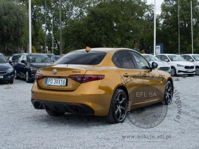 4 - Alfa Romeo Giulia 2.0 Turbo Veloce TI Q4 2021r. PO3VX16 UWAGA!! Pojazd znajduje się w firmie AUTO MOTO CENTRUM sp. z o.o. ul. Ostrowska 328 (przy Trasie Katowickiej) 61-312 Poznań